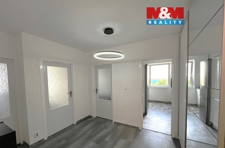 Pronájem bytu 3+1 65 m², Praha 11