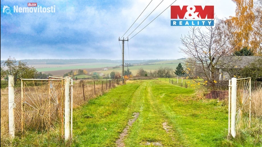 Prodej stavebního pozemku 2 911 m², Roupov