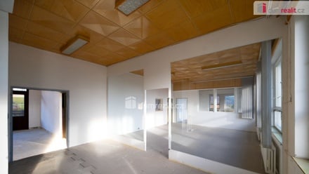 Pronájem výrobního prostoru 1 895 m², Vacov