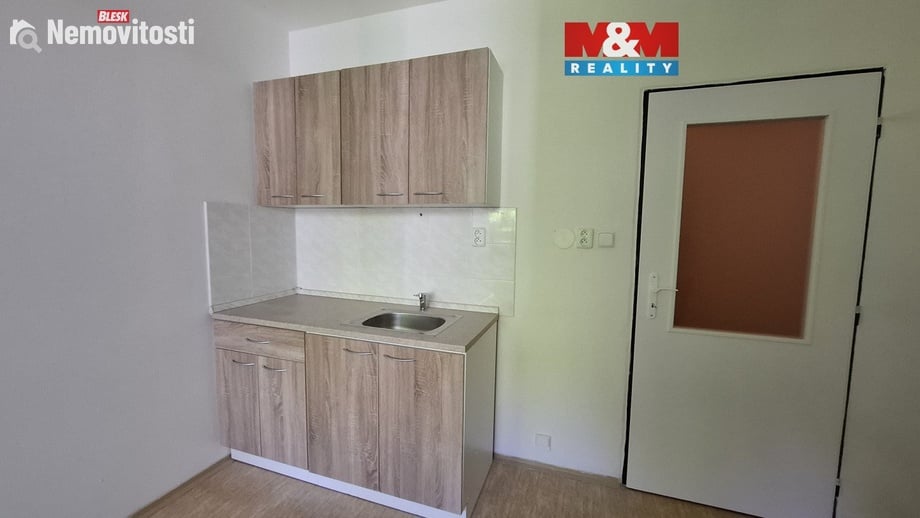 Prodej bytu 1+kk 16 m², Rožnov pod Radhoštěm