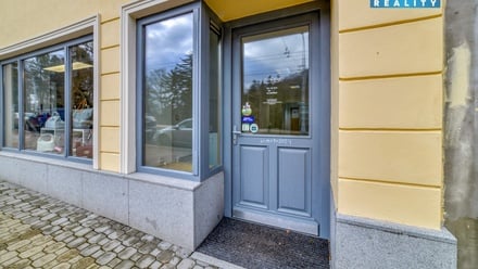 Pronájem obchodního prostoru 40 m², Mariánské Lázně