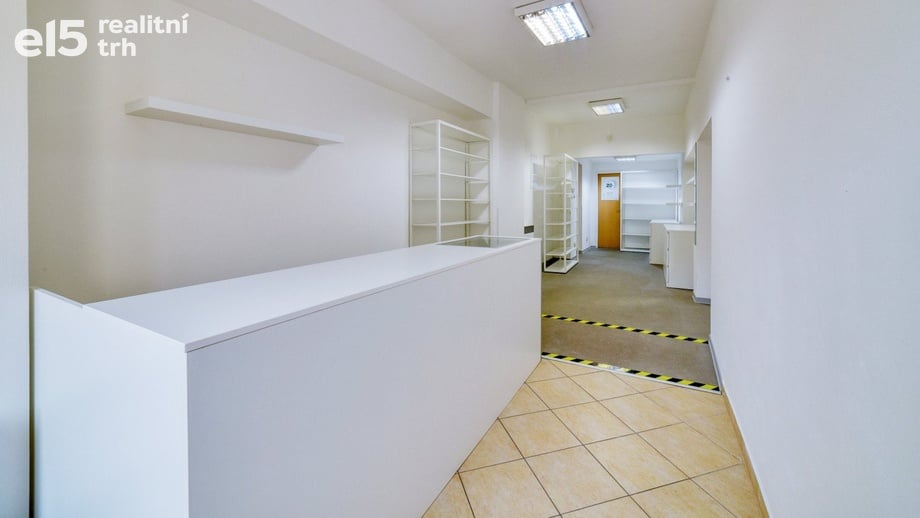 Pronájem obchodního prostoru 40 m², Mariánské Lázně