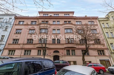 Pronájem kanceláře 120 m², Praha - Smíchov