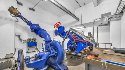 Prodej komerční nemovitosti 2 098 m², Železný Brod