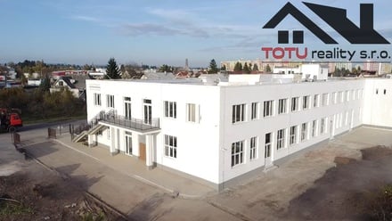 Pronájem obchodního prostoru 221 m², Jaroměř