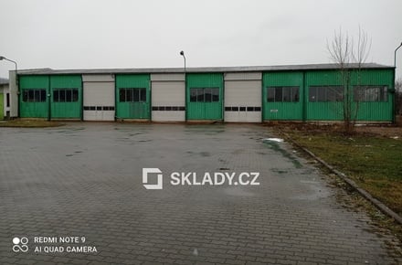 Pronájem skladu 330 m², Nelahozeves