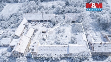 Prodej činžovního domu 1 000 m², Podbořany