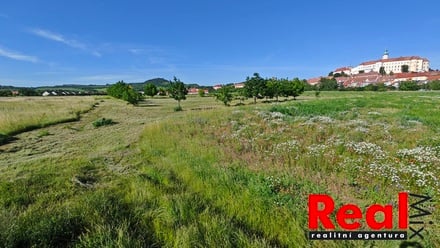 Prodej stavebního pozemku 783 m², Mikulov - část obce Mikulov