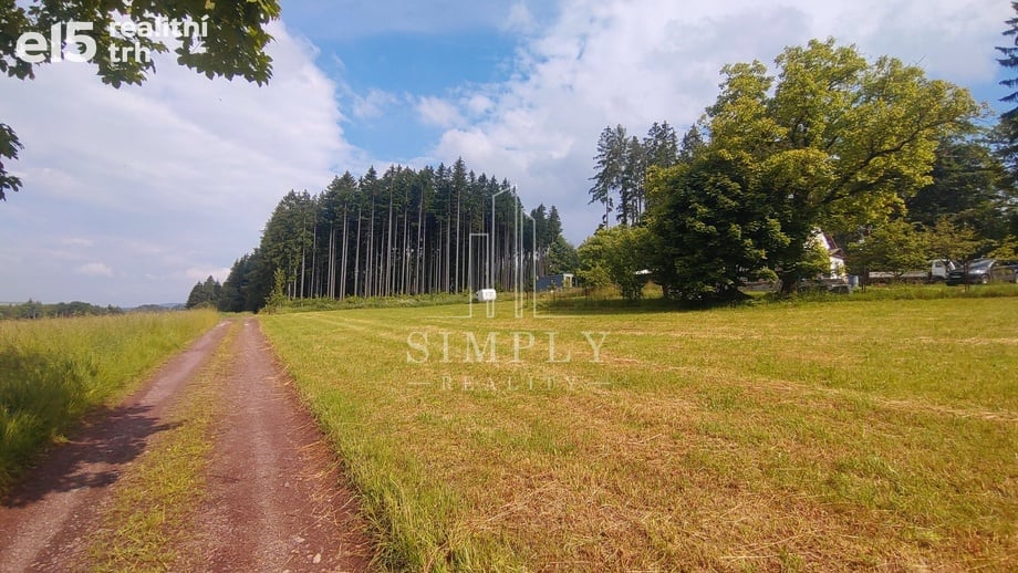 Prodej stavebního pozemku 3 146 m², Broumov