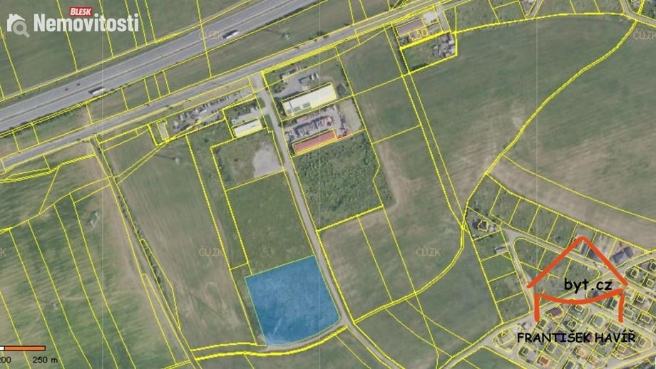 Prodej komerčního pozemku 9 892 m², Bavoryně - Průmyslová zóna