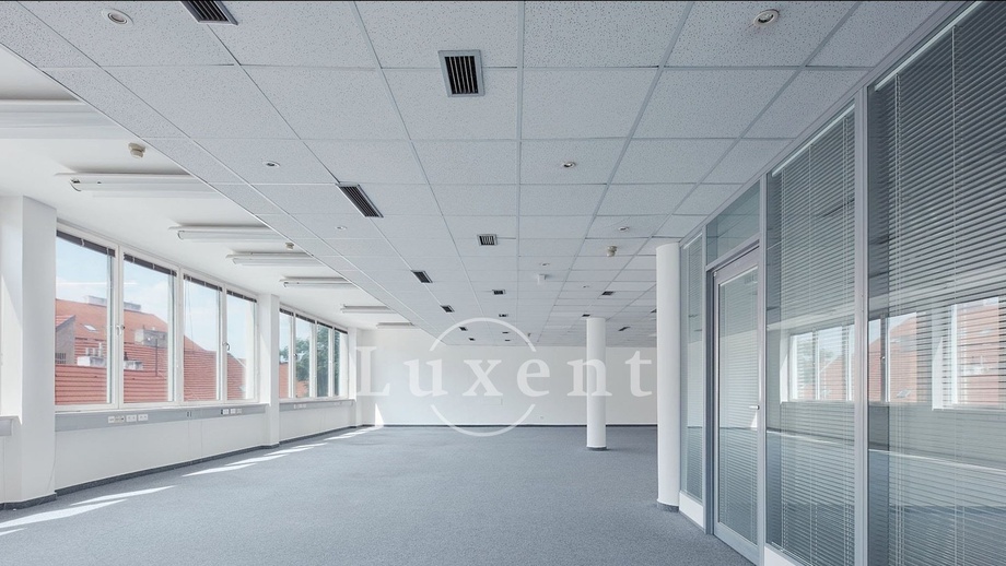 Pronájem kanceláře, 412 m² - Praha - Nové Město