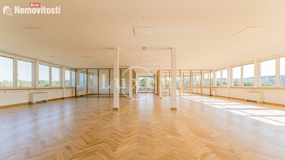 Pronájem kanceláře 257 m², Praha - Košíře
