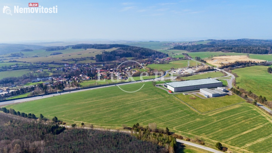 Pronájem skladu 5 643 m², Ostředek