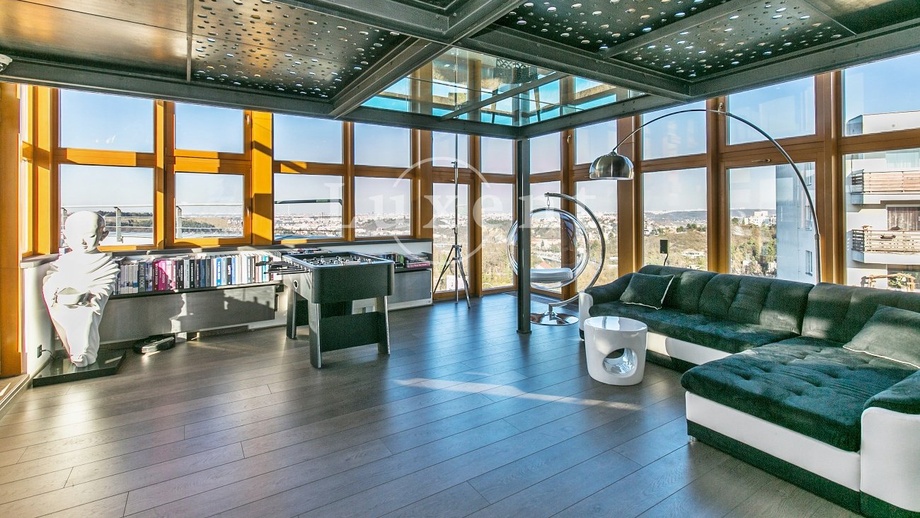 Prodej bytu 4+kk 440 m², Praha 5