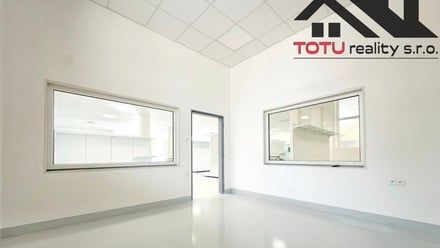 Pronájem kanceláře 208 m², Jaroměř