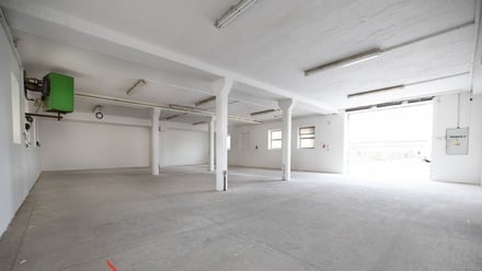 Pronájem výrobního prostoru 150 m², Hradec Králové