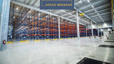 Pronájem skladu 3 900 m², Dašice