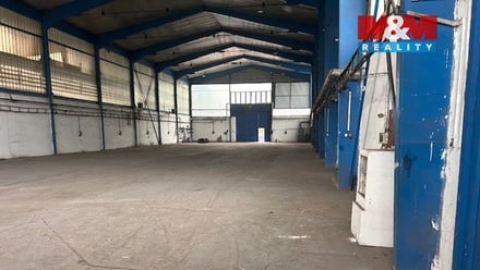 Pronájem skladu 960 m², Kladno