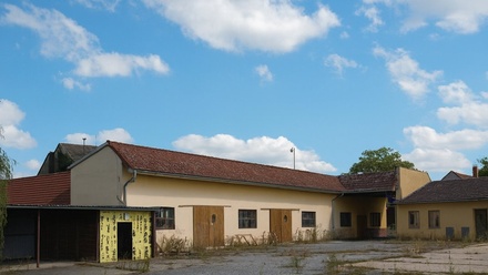 Prodej výrobního prostoru 1 826 m², Městec Králové