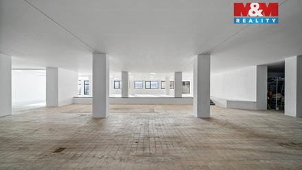 Pronájem obchodního prostoru 780 m², Hronov