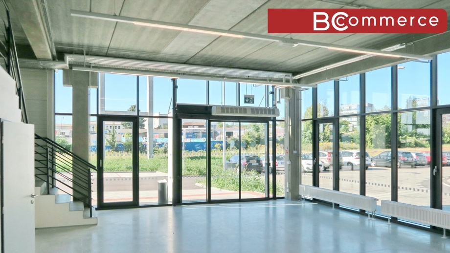 Pronájem obchodní prostory, 427 m² - Brno