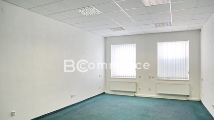 Pronájem kanceláře 510 m², Modřice