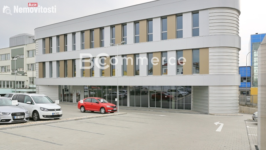 Pronájem kanceláře 350 m², Brno