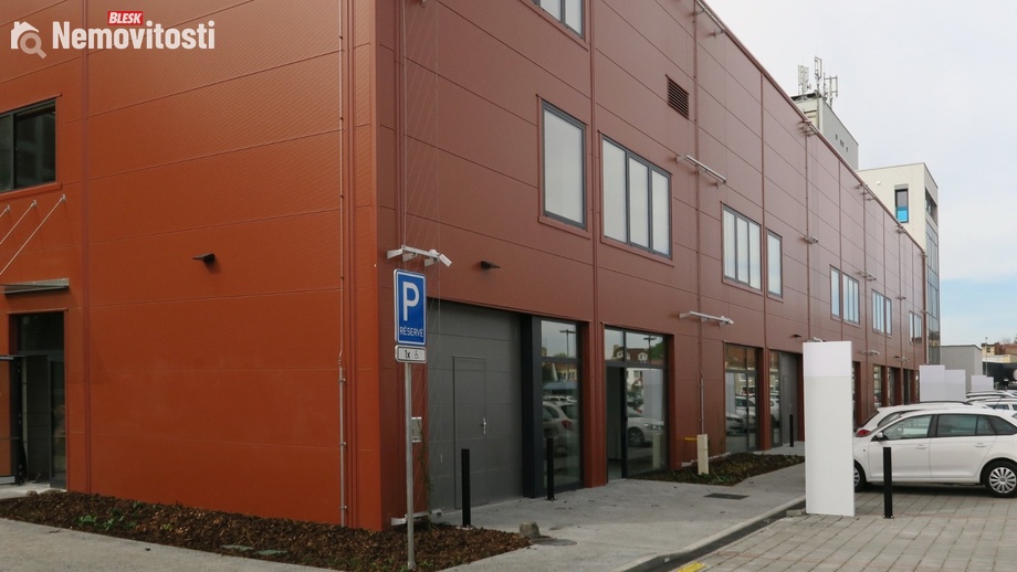 Pronájem skladu 340 m², Brno - Komárov