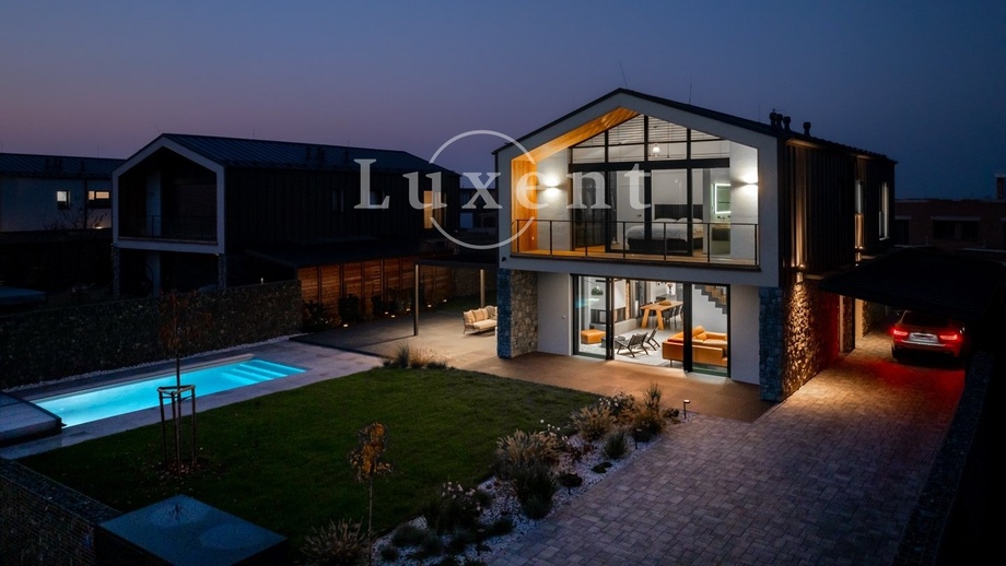 Prodej rodinného domu 297 m², Předboj