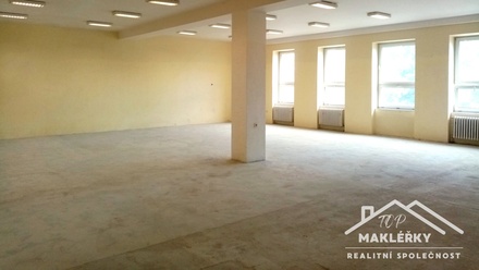 Pronájem obchodního prostoru 135 m², Kolín V