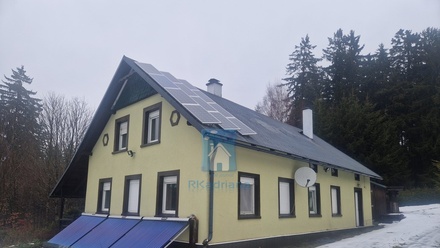 Prodej rodinného domu 245 m², Lesná
