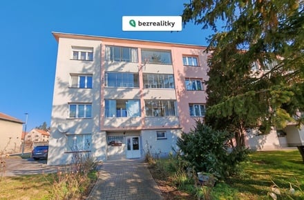 Prodej bytu 3+1 63 m², Všetaty