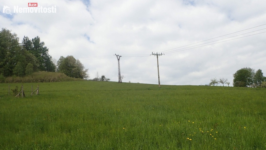 Prodej stavebního pozemku 1 551 m², Semily