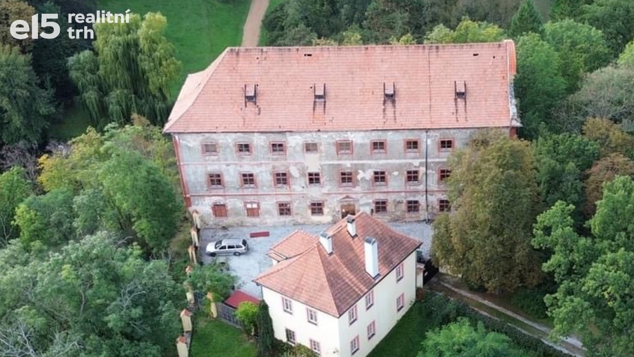 Prodej činžovní domy, 1 600 m² - Dobříš