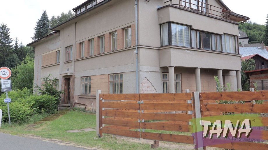 Prodej rodinné domy, 316 m² - Pecka