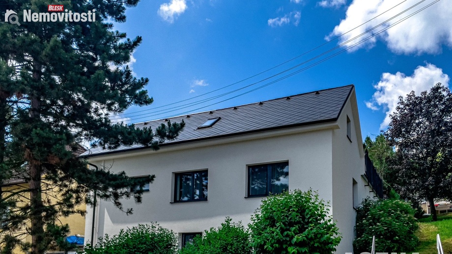 Prodej rodinného domu 249 m², Zdice