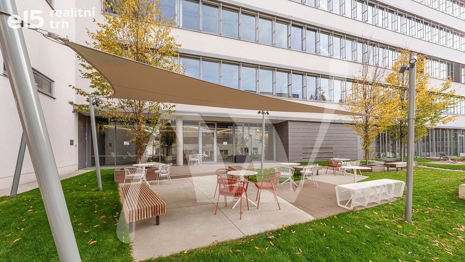 Pronájem kanceláře, 326 m² - Praha - Smíchov