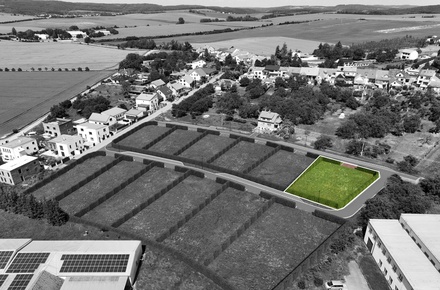 Prodej stavebního pozemku 650 m², Ořechov