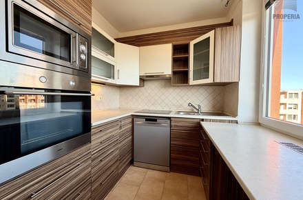 Pronájem bytu 3+1 72 m², Hrušovany u Brna