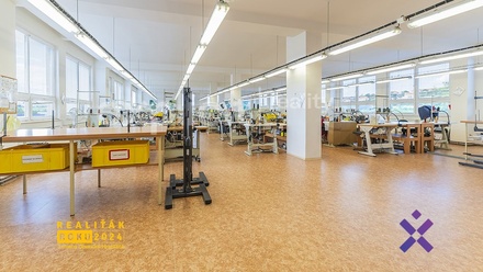 Prodej výrobního prostoru 1 990 m², Uherský Brod