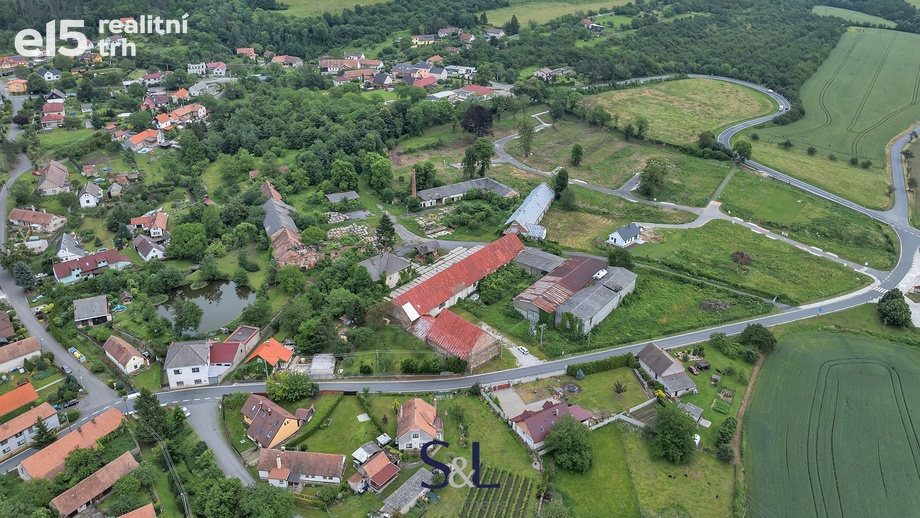 Prodej komerčního pozemku 21 276 m², Podhořany u Ronova
