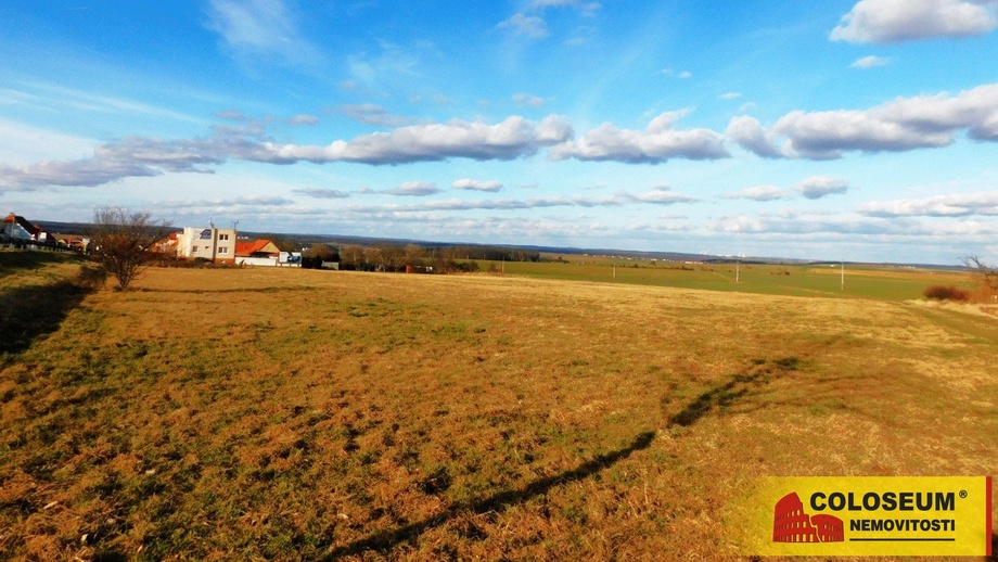 Prodej pozemky pro komerční výstavbu, 8 168 m² - Znojmo - Mramotice