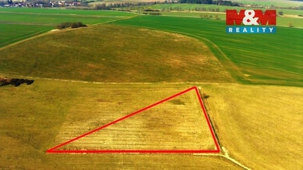 Prodej pole 18 948 m², Kladruby