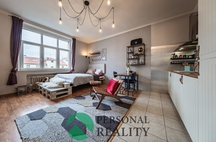Prodej bytu 1+kk 35 m², Praha - Smíchov