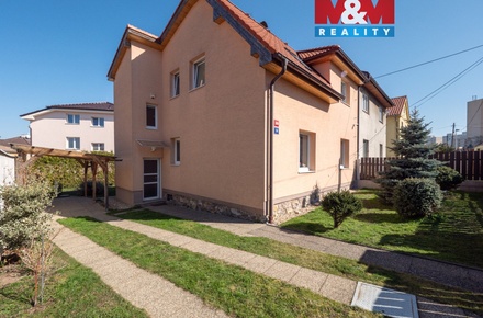 Pronájem rodinného domu 160 m², Praha 11