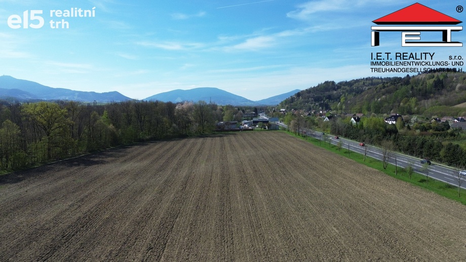 Prodej komerčního pozemku 5 881 m², Baška - Hodoňovice