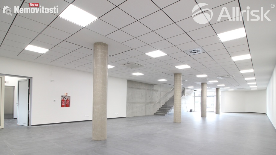 Pronájem obchodního prostoru 690 m², Brno-jih