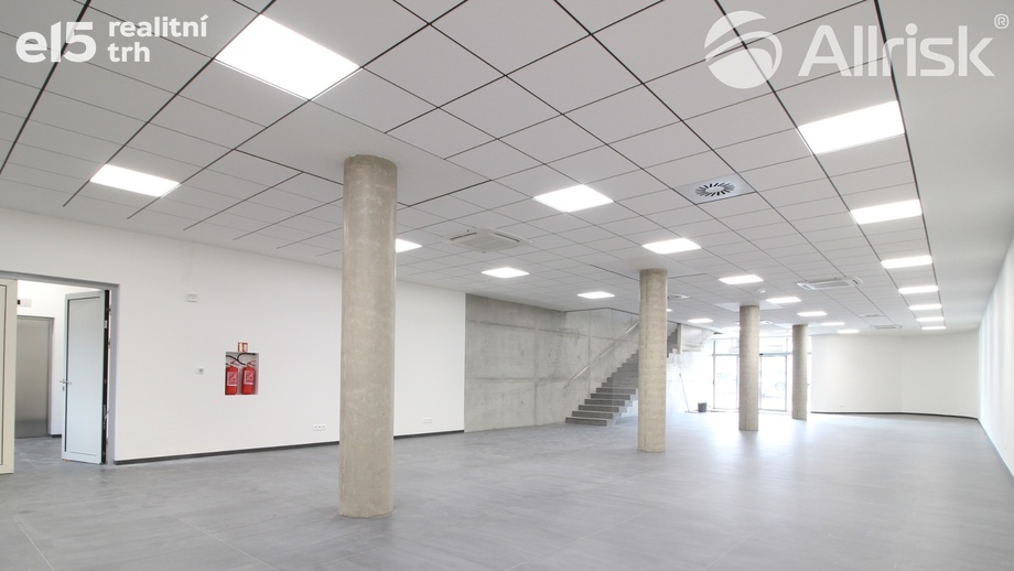 Pronájem obchodního prostoru 379 m², Brno-jih