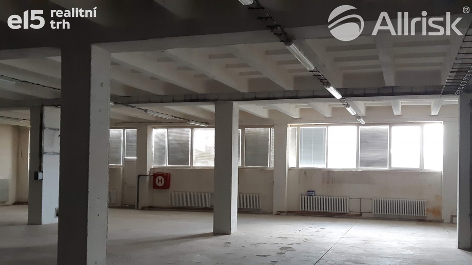 Pronájem skladu 890 m², Brno-jih