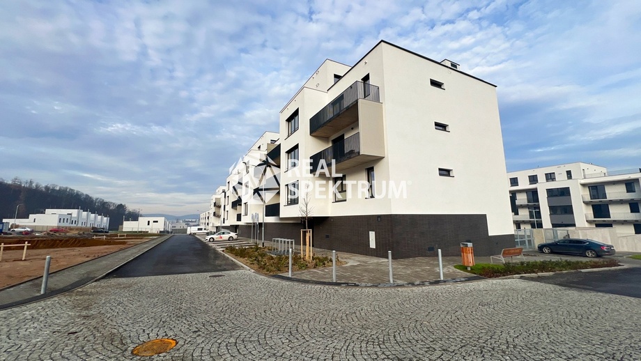 Pronájem byty 1+kk, 35 m² - Kuřim
